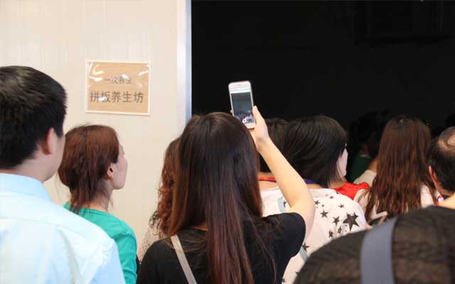 佳诚实木办公家具机加工过程中含水率的控制